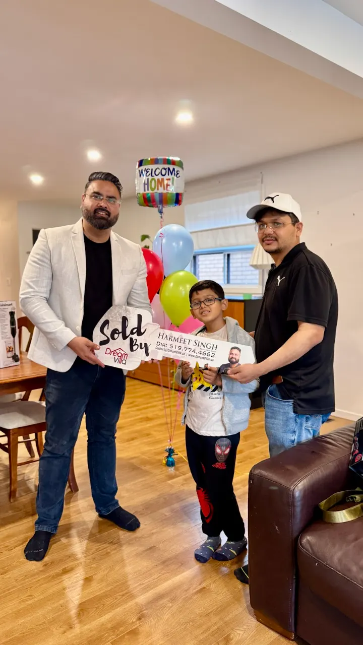 Dream Villa clients with Harmeet Singh on the day they got their home